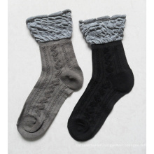 Women′s Knitted Pop POM Style Boot Socks for Winter